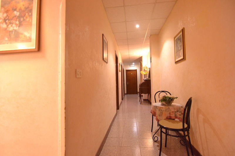 Hotel Capri Ρώμη Εξωτερικό φωτογραφία